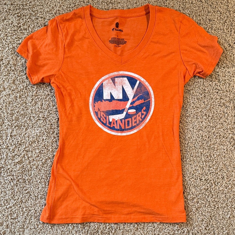 Fanatics Women’s V-Neck Size Medium Orange New York Islanders Short Sleeve Tee